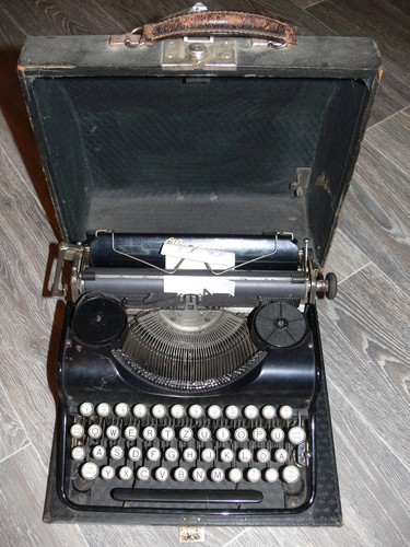Schreibmaschine olympia mit - schreibmaschine,