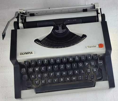 Vintage aeg olympia traveller - aeg,